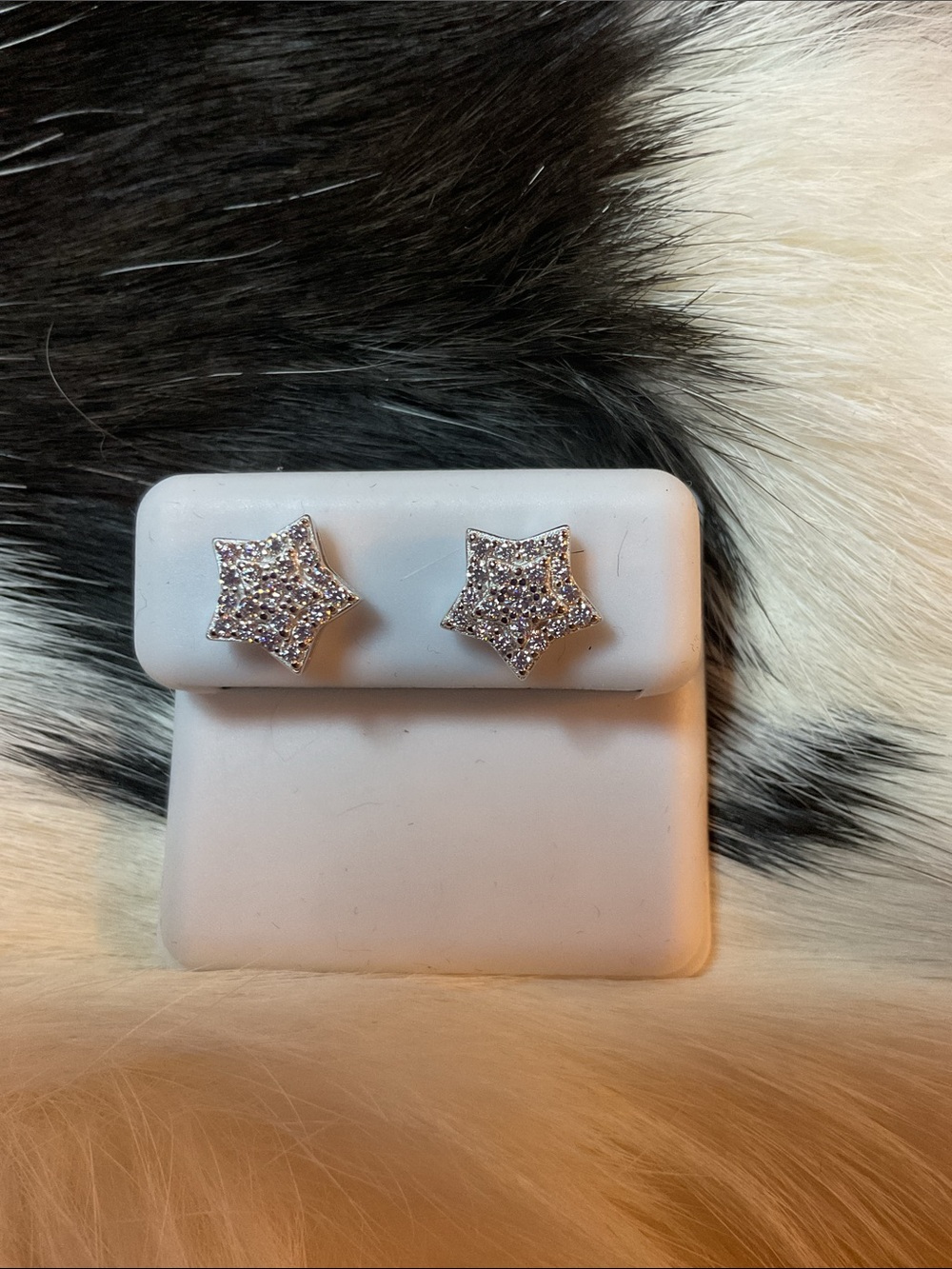 Genuine Moissanite Star in 925 Sterling Silver NWOT